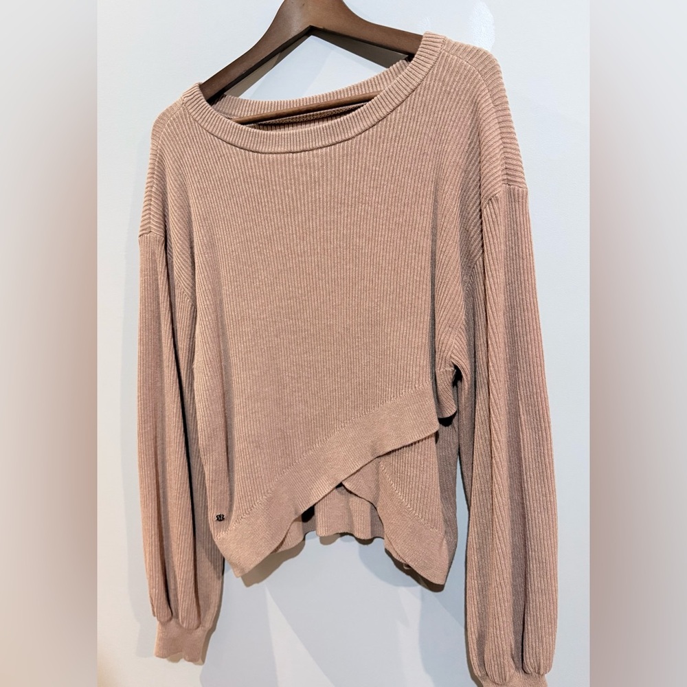 Lululemon size L sweater